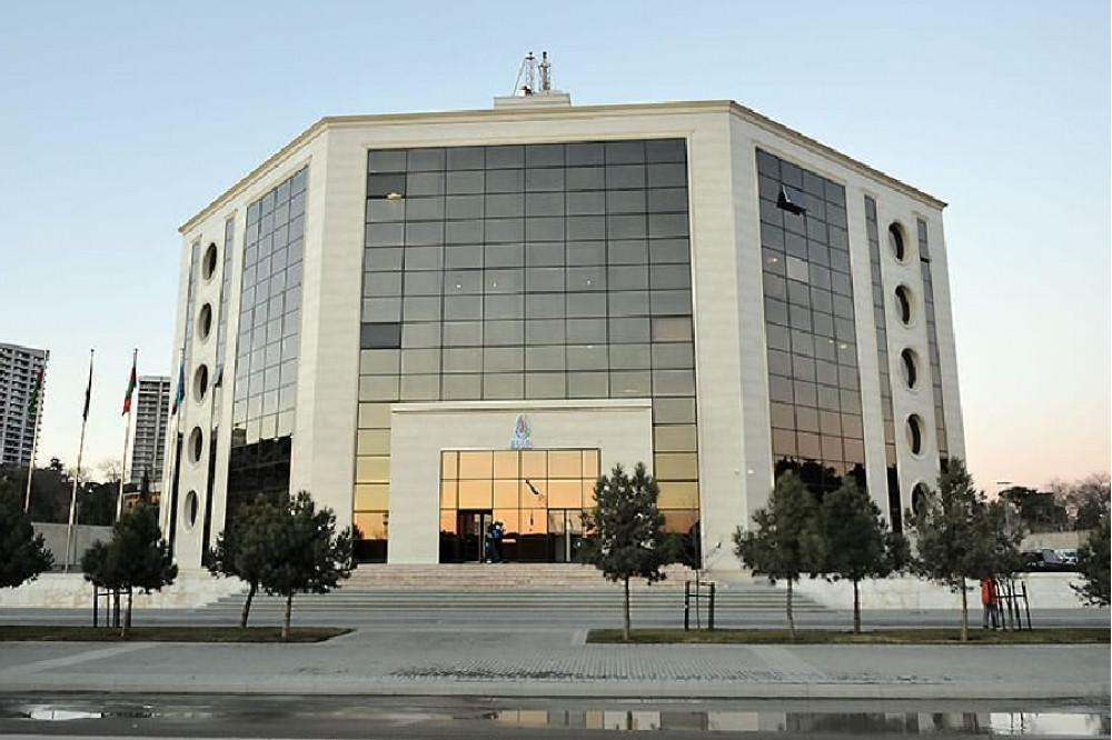 AFFA "Neftçi"nin prezidentini cəzalandırıb