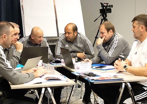 AFFA-nın təlimatçıları Polşada məşqçilərin seminarına qatılıblar