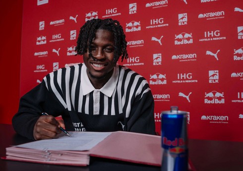 Almaniya klubu Belçika millisinin futbolçusu ilə müqavilə imzalayıb