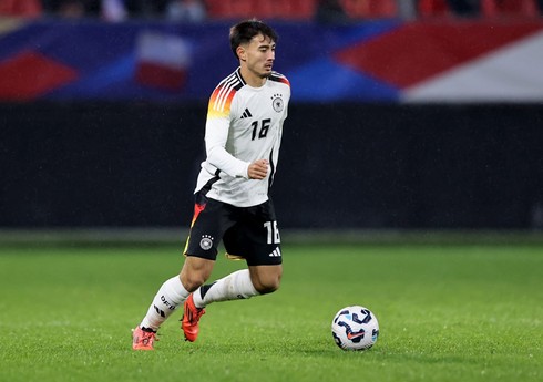 Almaniyalı futbolçu Cənubi Koreya yığmasında oynamağa qərar verib