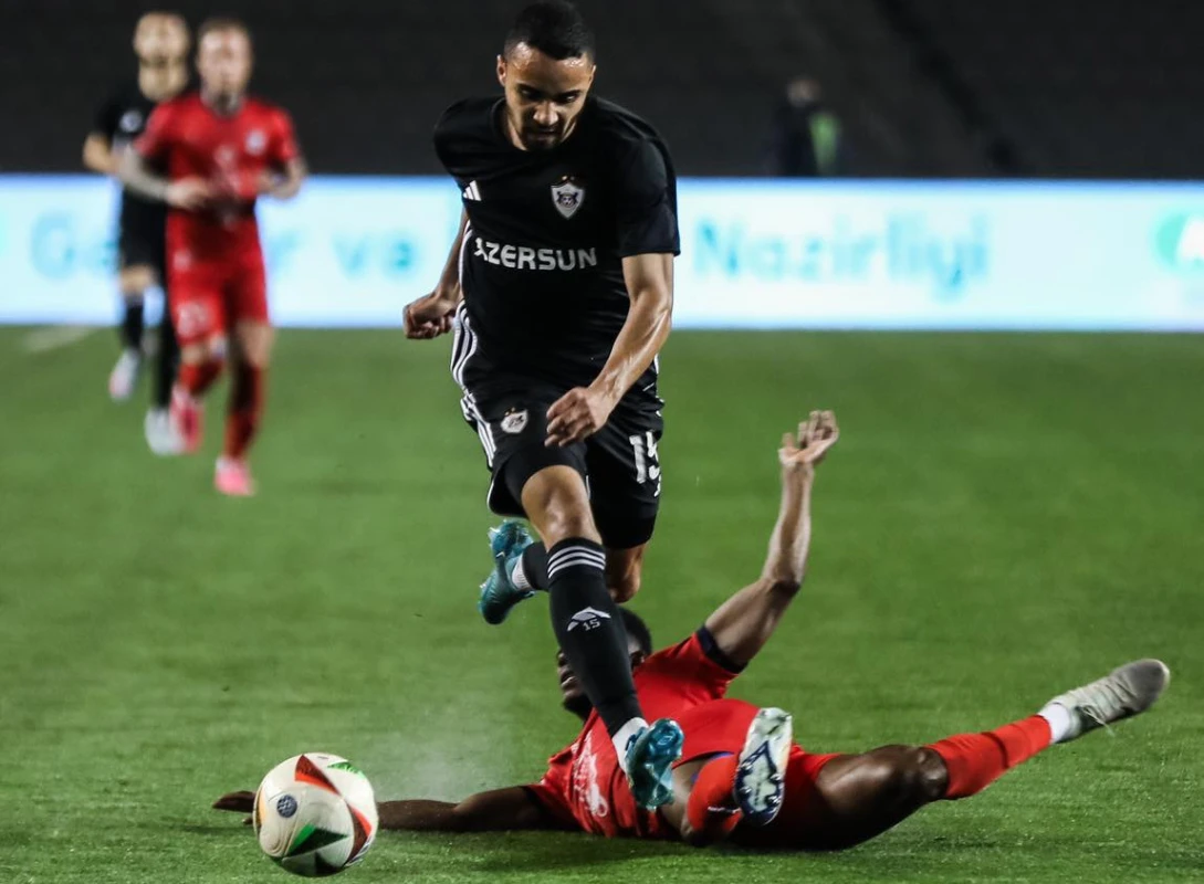 Andrade Azərbaycan çempionatlarında 100-cü oyununa çıxıb