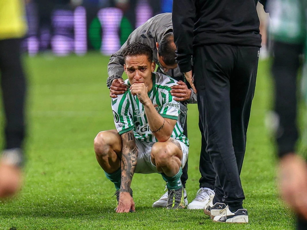 Antoni üçün 3 yol: İtaliya, İngiltərə, İspaniya