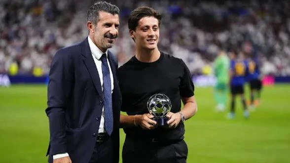 Arda Gülərə UEFA-dan mükafat – Mövsümün ən yaxşısı