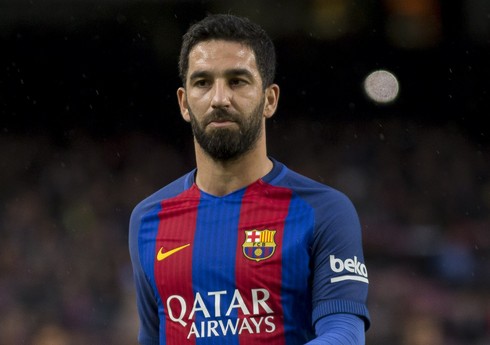Arda Turan vergidən yayınmaqda ittiham edilir