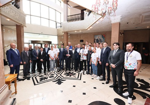 AVF rəhbərliyi Avropa Kubokunun qalibləri ilə görüşüb