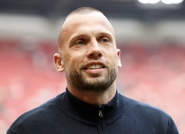 “Ayaks”ın yeni baş məşqçisi müəyyənləşib