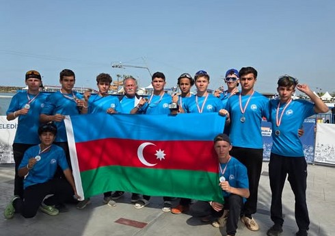 Azərbaycan avarçəkənləri “Samsun Draqon Festivalı”nda bir qızıl, bir gümüş medal qazanıblar