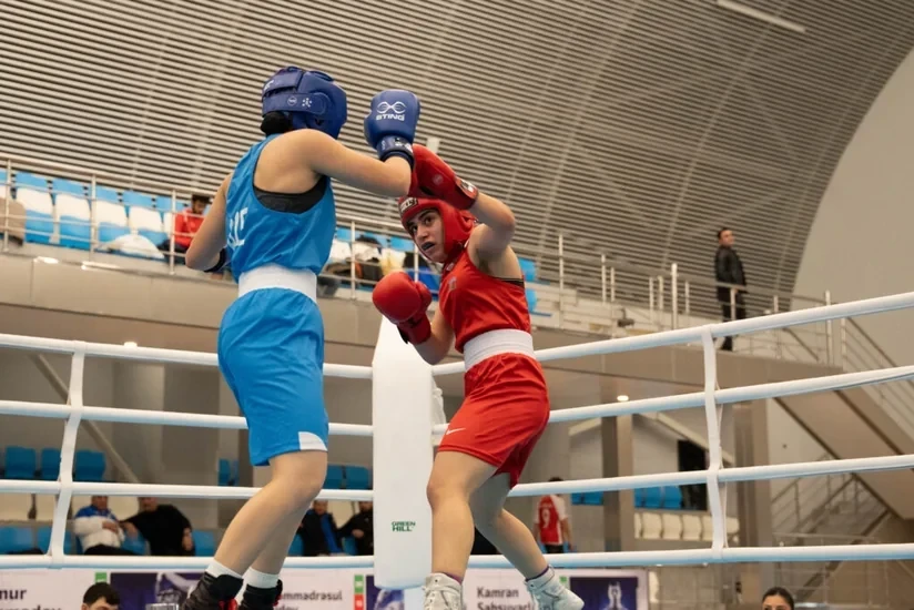 Azərbaycan çempionatı: Oğlan boksçular arasında yarımfinalçılar, qızlarda finalçılar müəyyənləşib