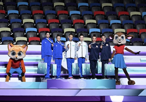 Azərbaycan gimnastları Bakıdakı turnirdə gümüş medal qazanıblar