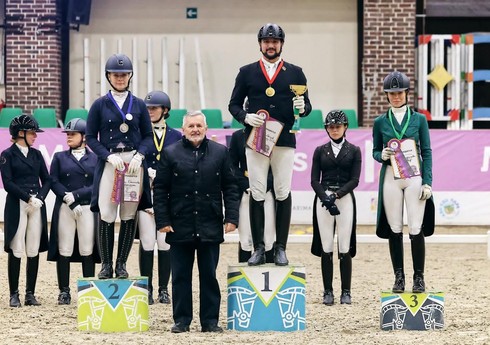 Azərbaycan idmançısı Rusiyada keçirilən atçılıq yarışlarında 2 medal qazanıb