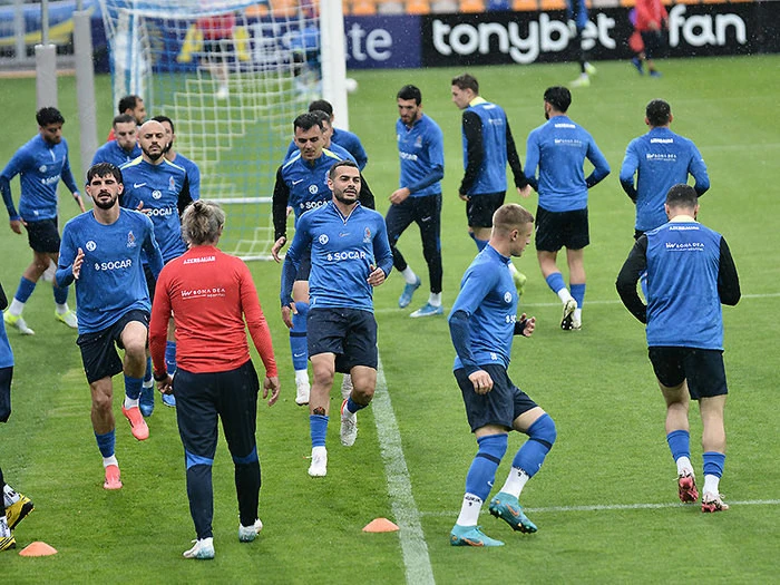 Azərbaycan millisi Latviya səfərində - YENİLƏNİR