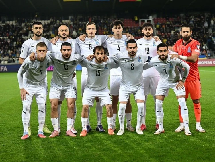 Azərbaycan millisi yoxlama matçına çıxır - YENİLƏNİR