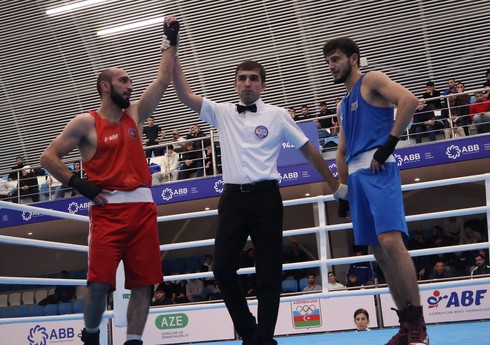 Azərbaycan millisinin 4 boksçusu ölkə çempionatında yarımfinala yüksəlib