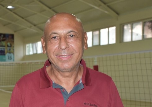 Azərbaycan millisinin baş məşqçisi: "Məğlubiyyətləri görmədən bunu bacara bilmərik"