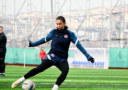 Azərbaycan millisinin futbolçusu iki oyunluq cəzalanıb