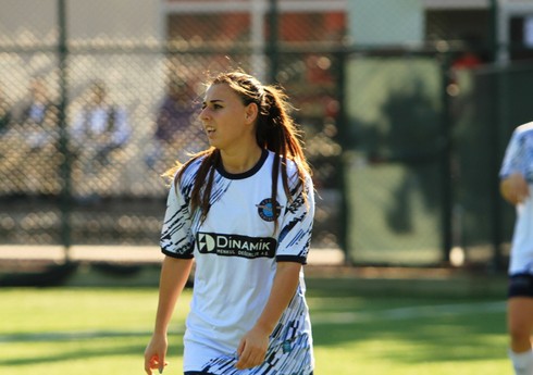 Azərbaycan millisinin futbolçusu: "Zəlzələdən sağ çıxdığım üçün özümü şanslı sayıram"