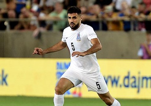 Azərbaycan millisinin müdafiəçisi: Santuş müdafiədən qısa ötürmələrlə çıxmağı, topla daha çox oynamağımızı istəyir - MÜSAHİBƏ