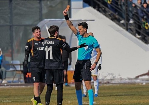Azərbaycan millisinin sabiq futbolçusu dörd oyunluq cəzalanıb