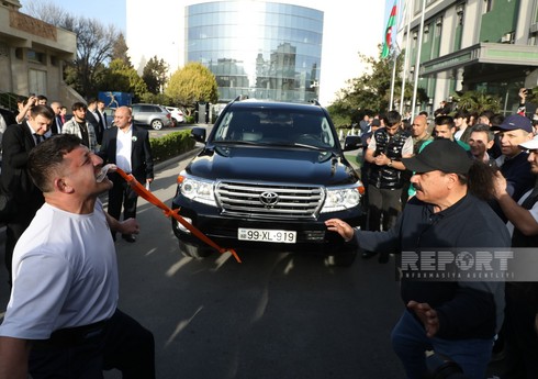 Azərbaycan pəhləvanı dünya rekordlarına imza atıb