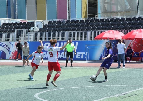 Azərbaycan və Türkiyənin qadın vəkilləri futbolda qüvvələrini sınayıblar