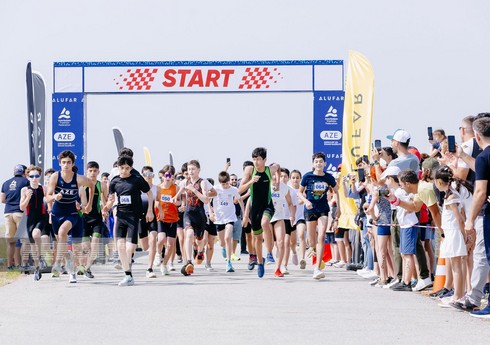 Azərbaycanda ilk dəfə aquatlon üzrə ölkə çempionatı keçirilib