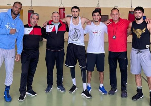 Azərbaycanın boks millisi Bolqarıstana yollanıb
