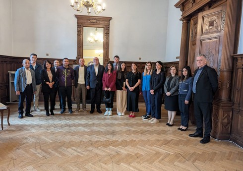 Azərbaycanın Macarıstandakı səfiri Ümumdünya Şahmat Olimpiadasında iştirak edən milli üzvləriylə görüşüb