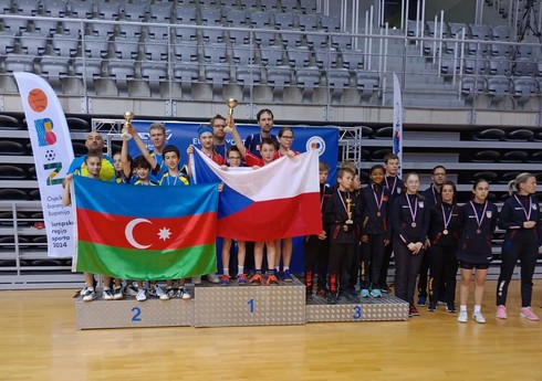 Azərbaycanın stolüstü tennis millisi beynəlxalq turnirdə gümüş medal qazanıb