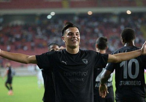 Azərbaycanlı futbolçu İkardi və Ceko ilə birlikdə həftənin oyunçusu adına namizəddir