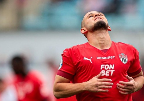 Azərbaycanlı futbolçunun komandasına transfer qadağası qoyulub