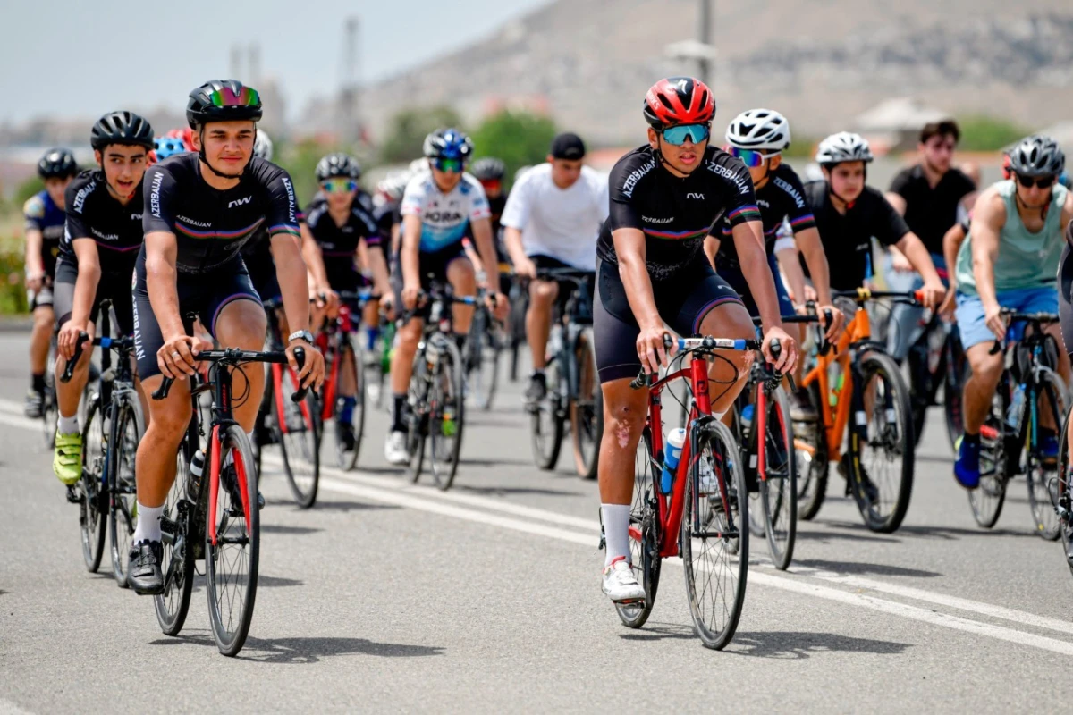 Bakıda Müstəqillik Gününə həsr olunmuş veloyürüş keçirilib