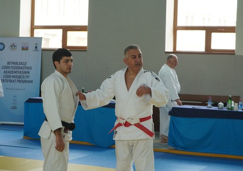 Bakıda olan türkiyəli məşqçi: “Zəlzələnin insanlar yuxuda ikən olması faciənin şiddətini artırdı”