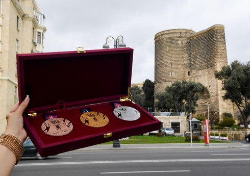 Bakıdakı dünya çempionatının medalları təqdim olunub, oyunların keçiriləcəyi məkan dəqiqləşib