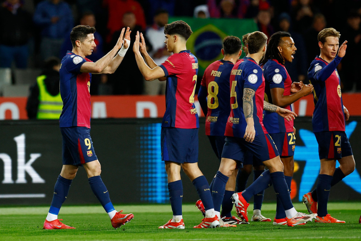 "Baraselona" öz meydanında "Real Sosyedad"ı darmadağın edib