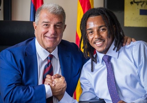 "Barselona" Jül Kunde ilə müqavilə müddətini uzadıb