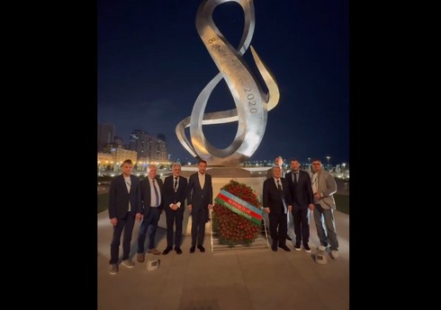 "Barselona" klubunun prezidenti Zəfər parkını ziyarət edib