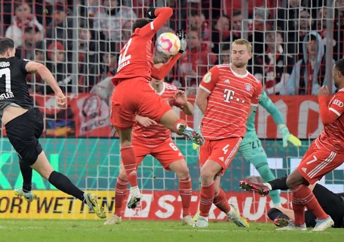 "Bavariya" tarixində ilk dəfə öz meydanında "Frayburq"a uduzub