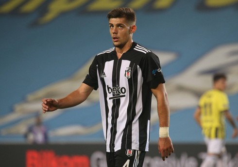 "Beşiktaş" legioneri ilə yollarını ayırıb