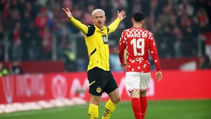 "Borussiya Dortmund"öz meydanında qələbə qazanıb