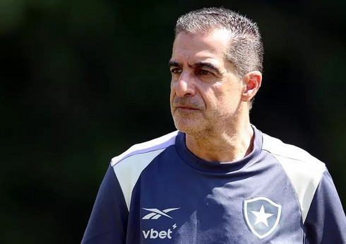 Braziliya klubu baş məşqçisi ilə yolları ayırıb