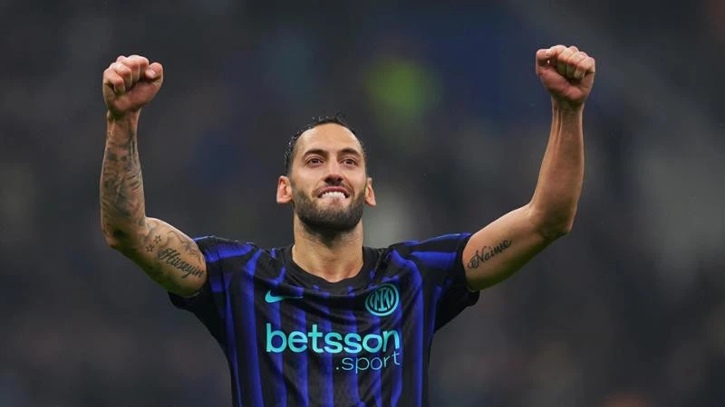 Çalhanoğlu üçün mövsüm başa çatdı: "İNTER"Ə AĞIR ZƏRBƏ