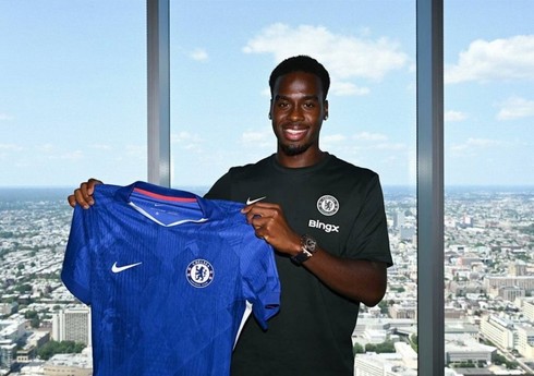 "Çelsi" "Borussiya"nın yarımmüdafiəçisini transfer edib