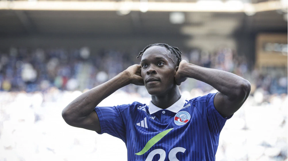 “Çelsi” niderlandlı forvardla maraqlanır