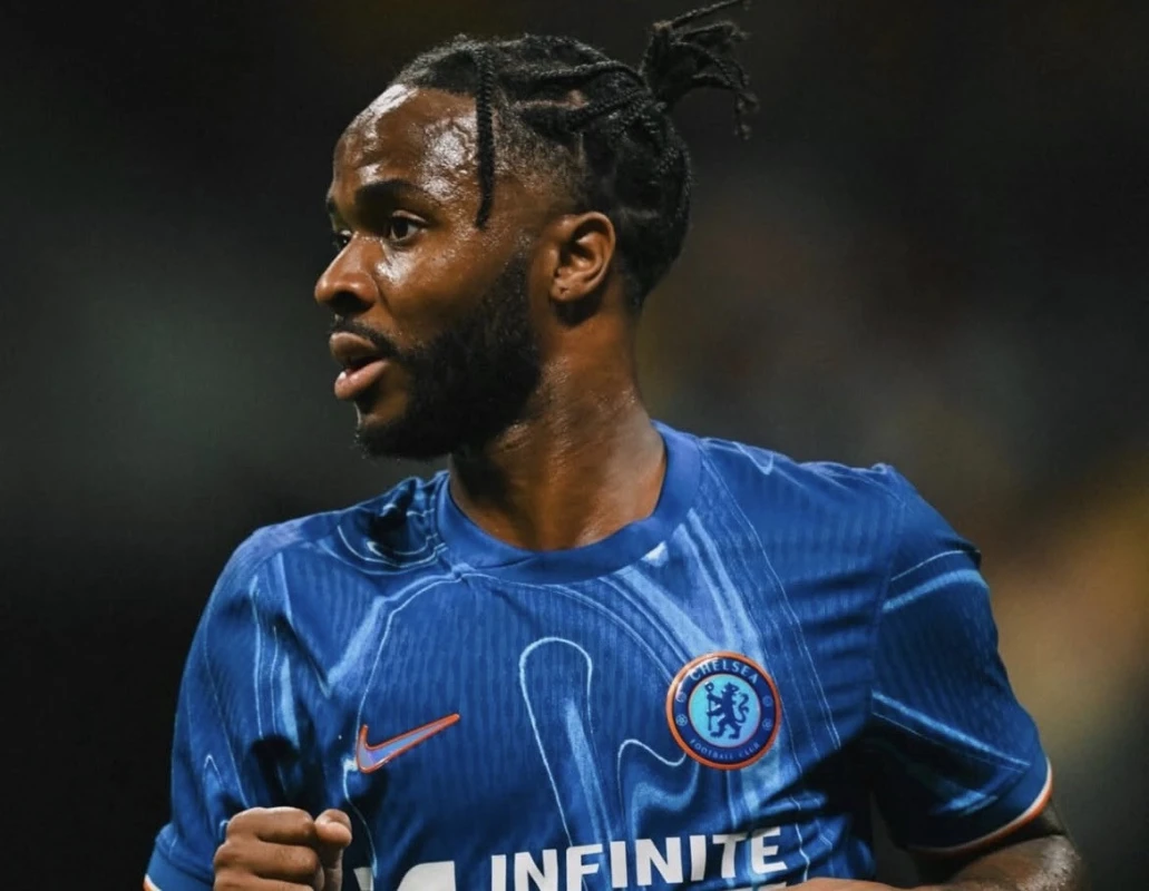 “Çelsi” Sterlinqlə yollarını ayırıb