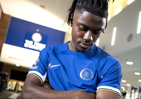 "Çelsi"nin komandada debüt etməyən yeni transferi zədələnib