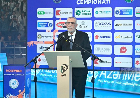 Çingiz Hüseynzadə: Bayram ab-havasında oyun izlədik