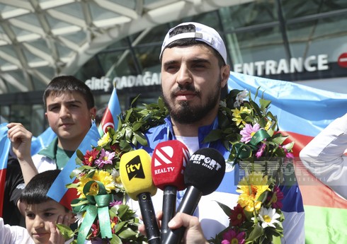 Dadaş Dadaşbəyli: Dünya Kubokunda üç gümüş medal qazanmaq çox böyük uğurdur