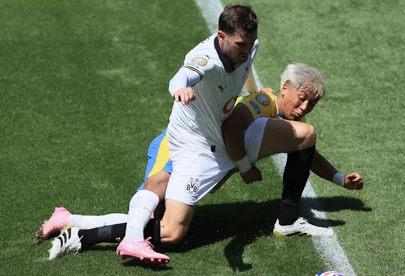 DÇ: “Dortmund” - "Mamelodi Sandauns" görüşündə 7 qol, “İnter”dən əzmkar qələbə