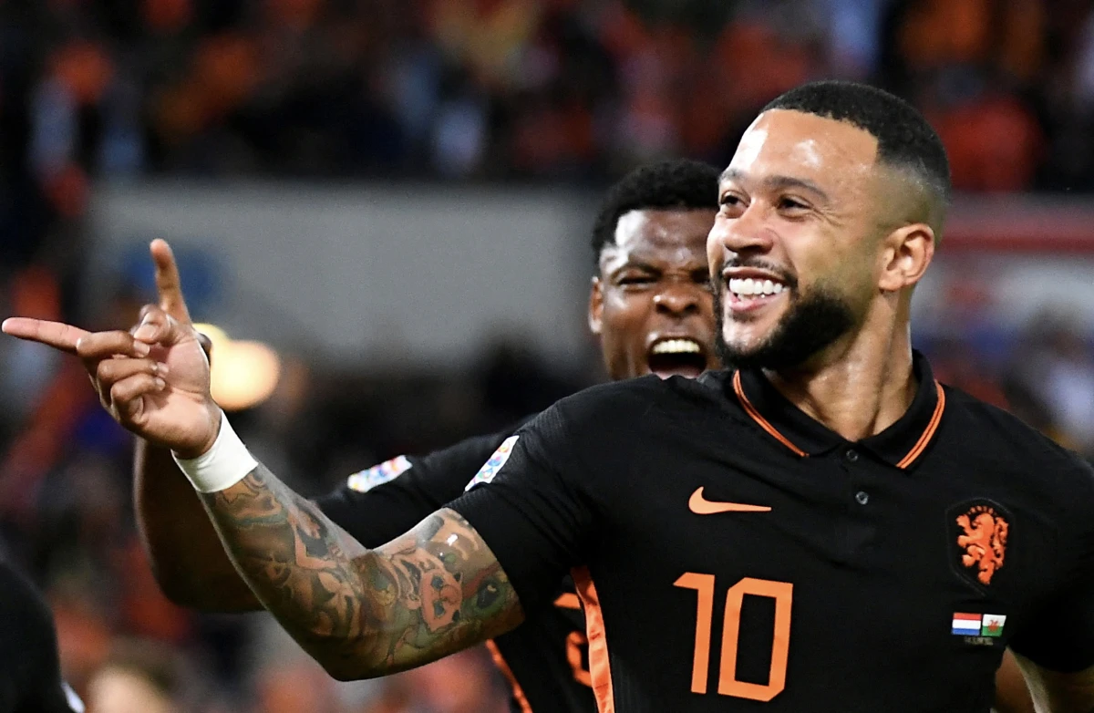 Depay Van Persini GERİDƏ QOYDU