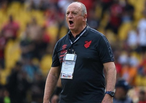 Əfsanəvi mütəxəssis baş məşqçi karyerasını bərpa edib